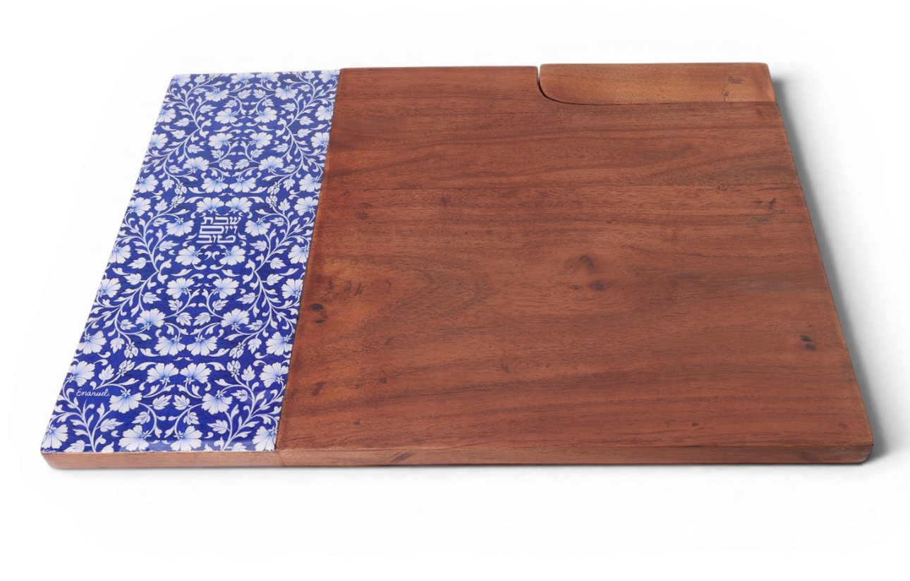 Split-Design Wooden Challah Board with Integrated Knife