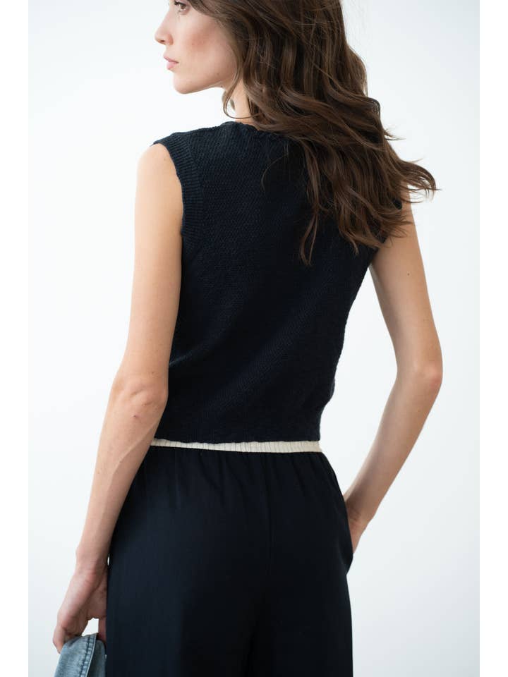 V-Neck Knit Vest
