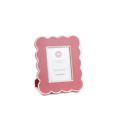 5x7 Scalloped Photo Frame