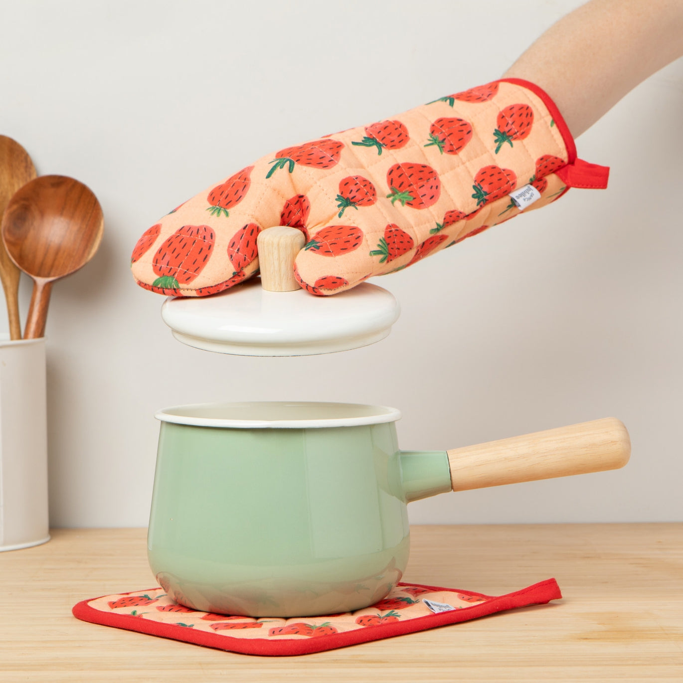 Berry Sweet Oven Mitt