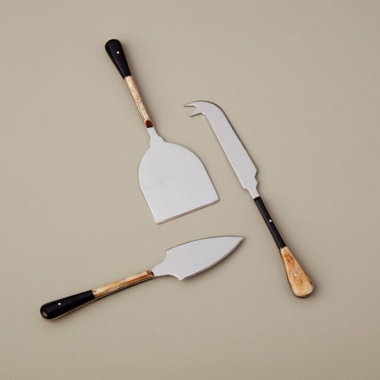 Reid Horn Cheese Set