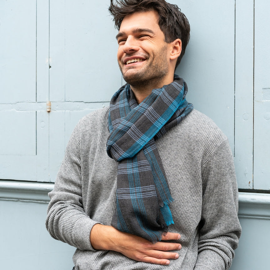 Perito Moreno Checkered Men's Scarf