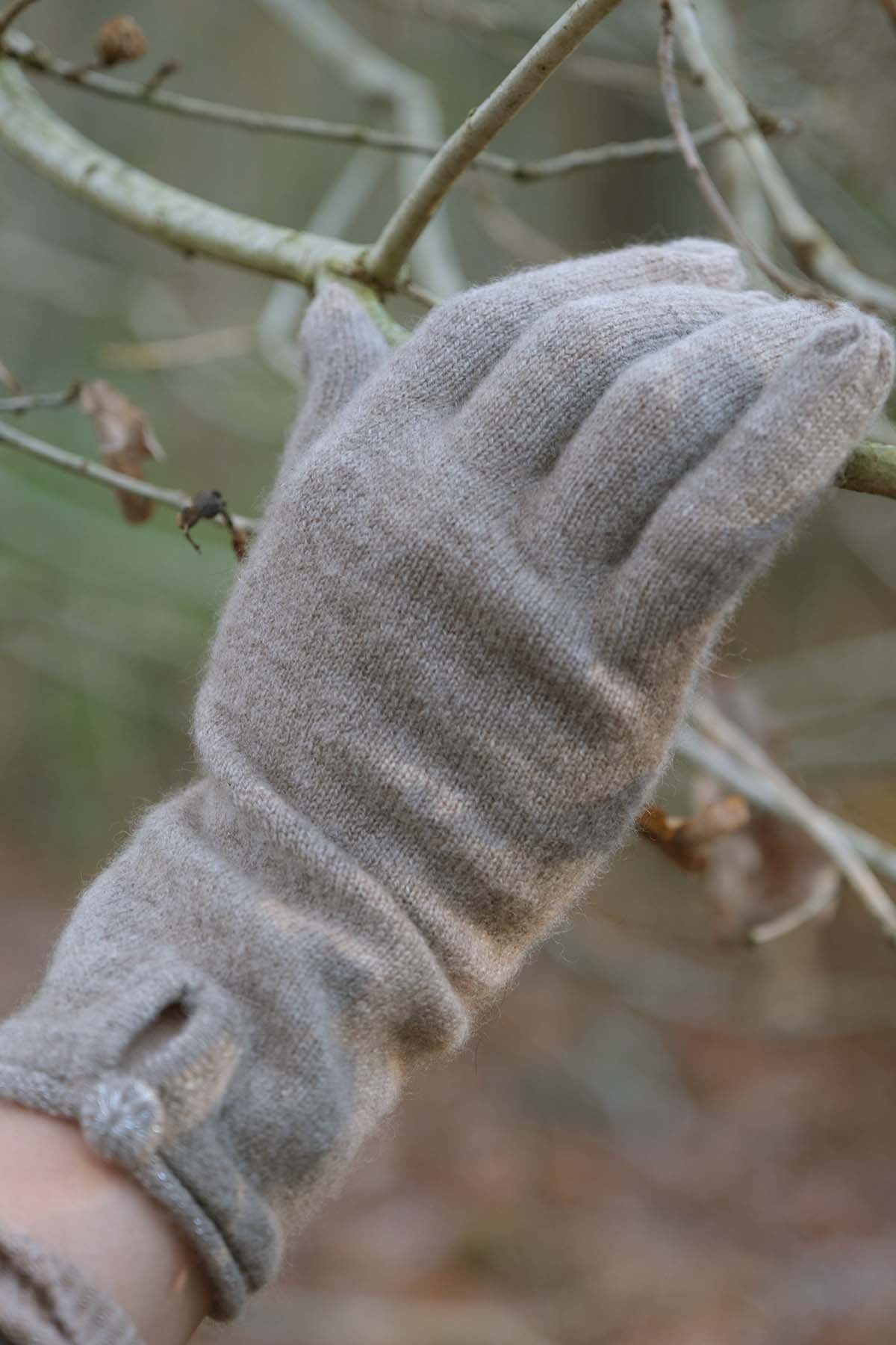 Cream Cashmere Gloves