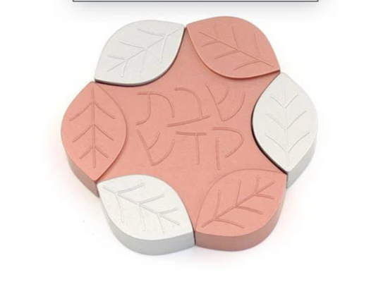 Leaves Travel Candlesticks