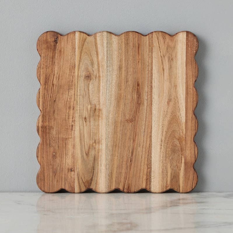 Scalloped Cutting Board Charger | Large Round - Thumbnail 2