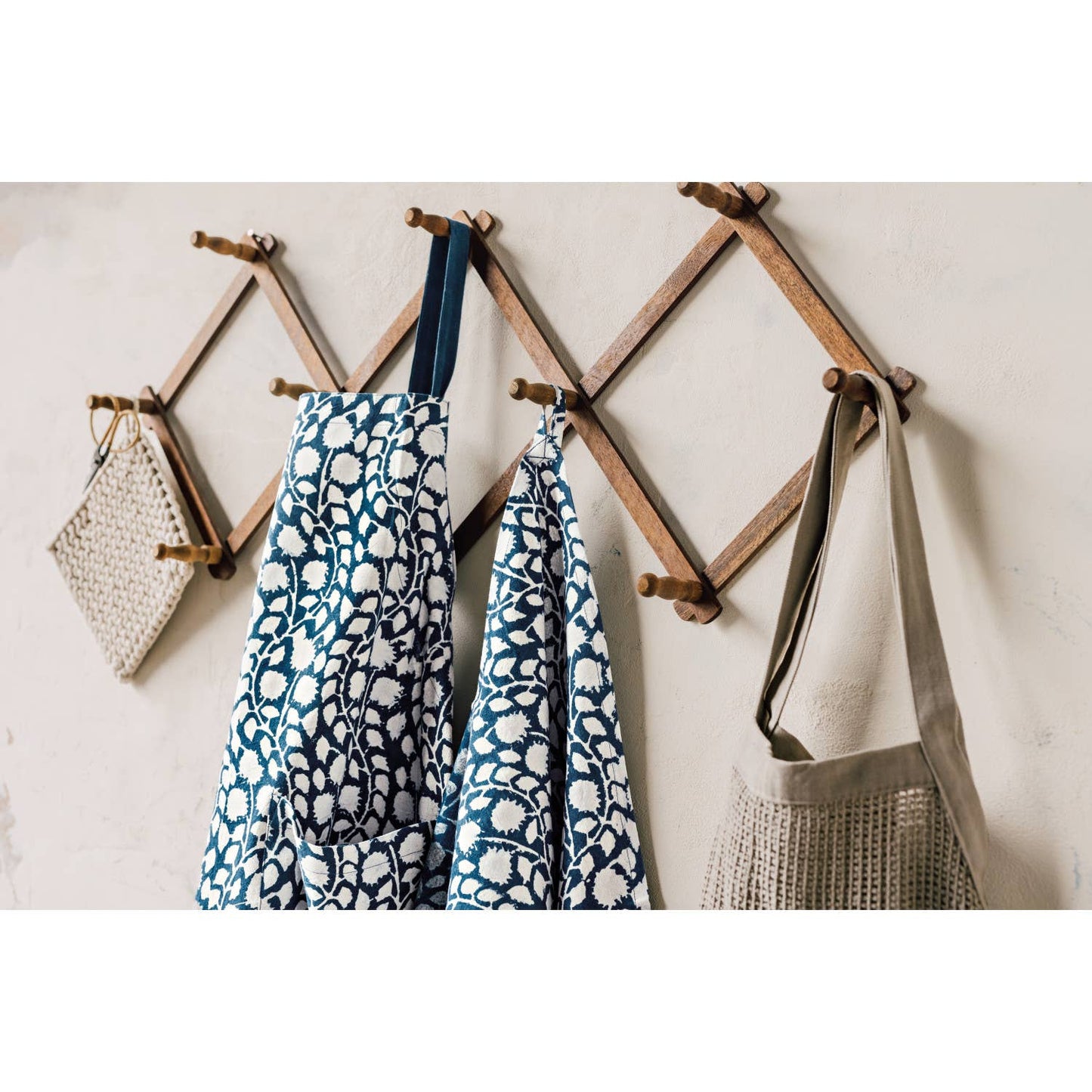Vinebloom Dishtowel