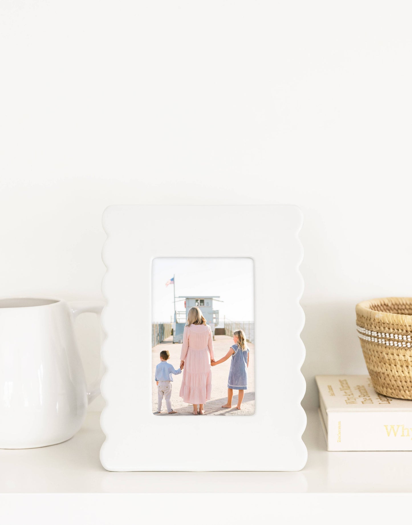 Scallop Picture Frame