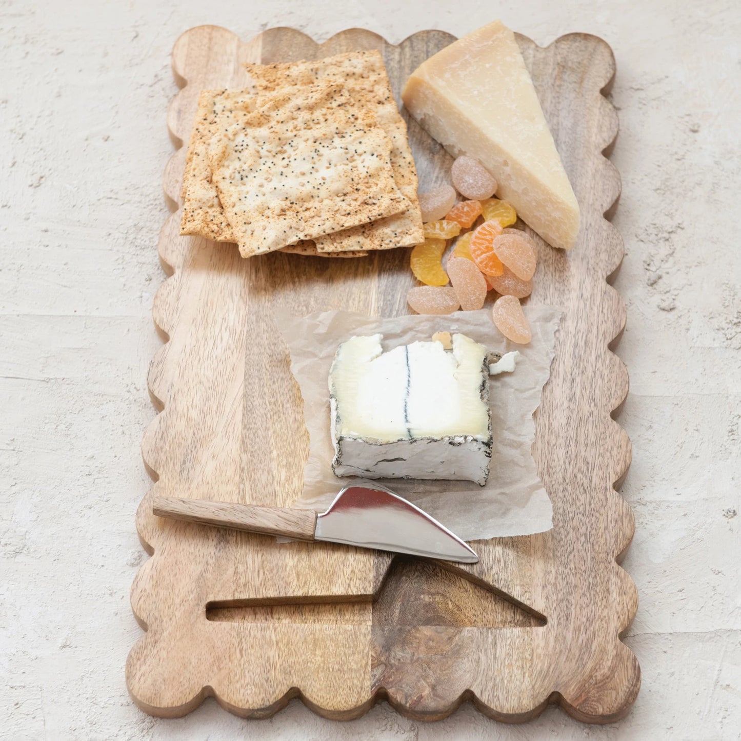 Scalloped Cheese Board with Knife