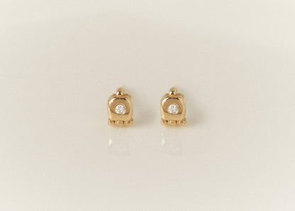 14k Shield Stud Earring (Single)