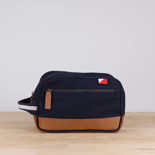 Shore Dopp Kit